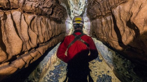 Spéléologie dans la rivière souterraine St-Christophe-sur-Roc (79)